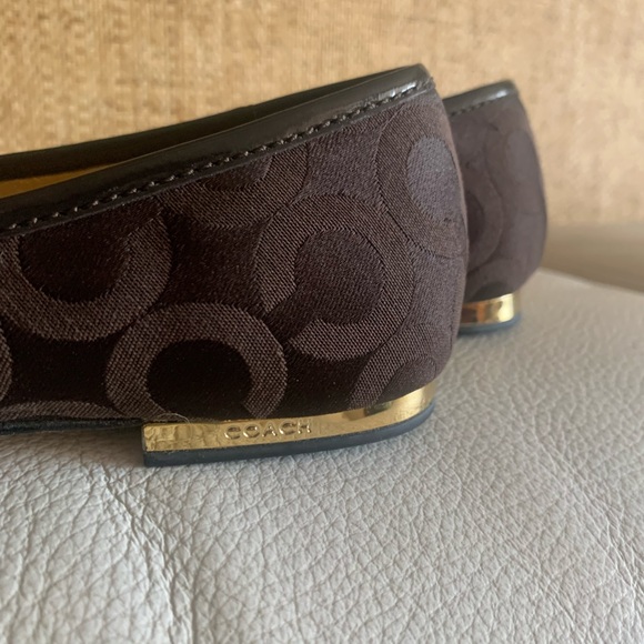 COACH Brown Flats Size 8.5 B. Leather sole.Coach Logo on the side of heel. - Picture 6 of 12